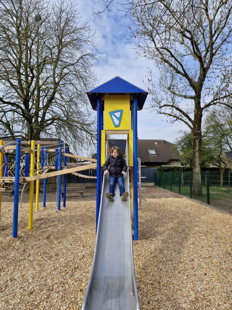 e3848690-8835-4519-8436-55de73f0c71d